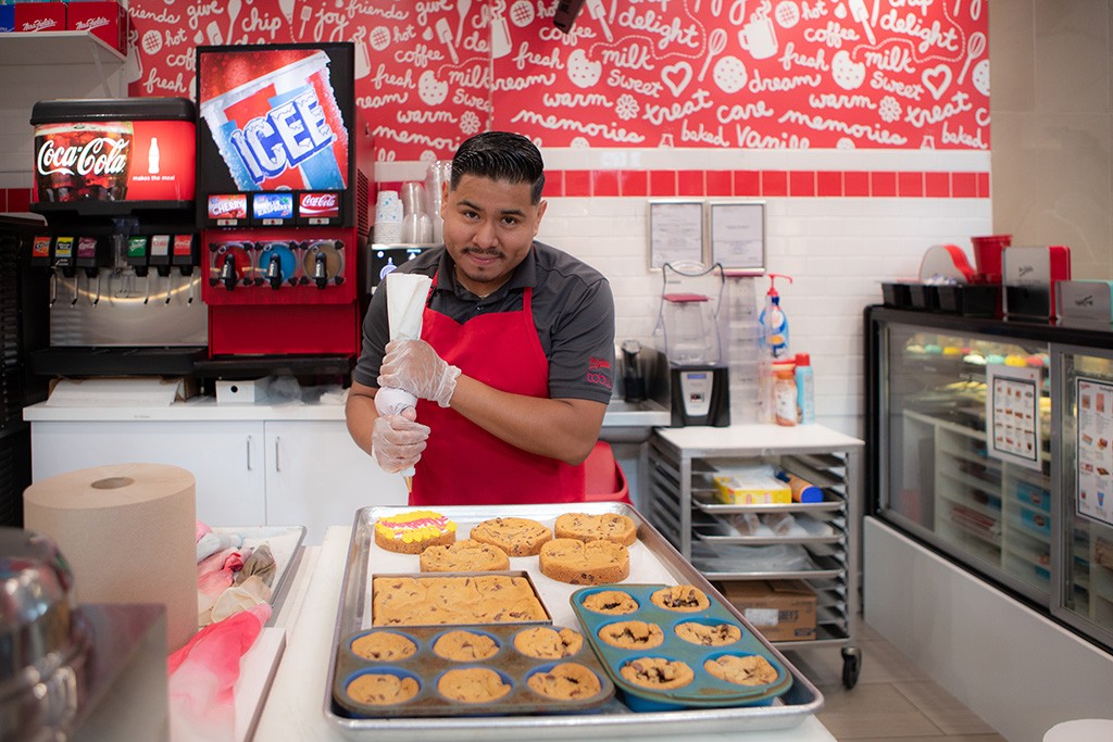 Mrs. Fields Franchise Staff Icing Cookies